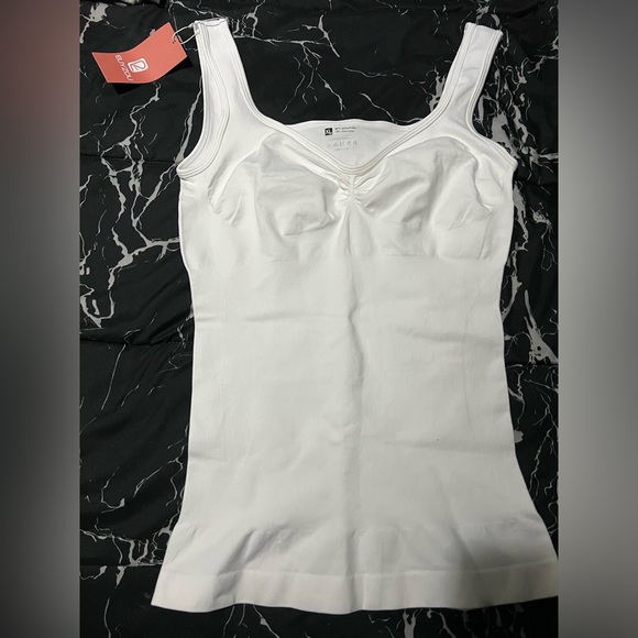 Euyzou shaper tank top - Picture 3 of 4